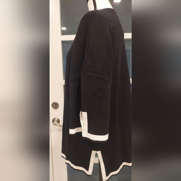 Elegant Black Women's Sweatshirt with White Trim - Picture 5 of 11